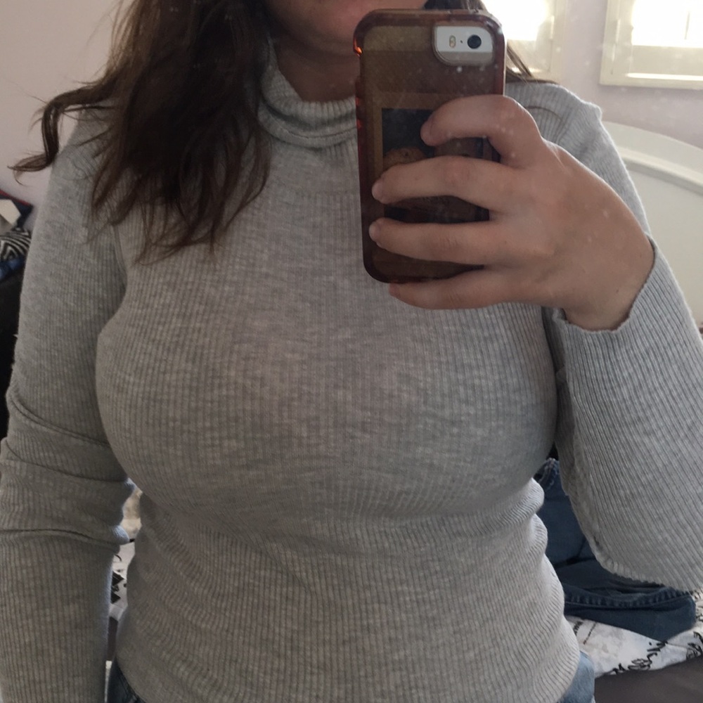 Light Gray Ribbed Cowl Neck Sweater - Picture 1 of 3